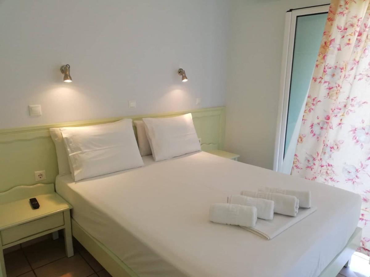 Bonos Apartments Stoúpa Esterno foto